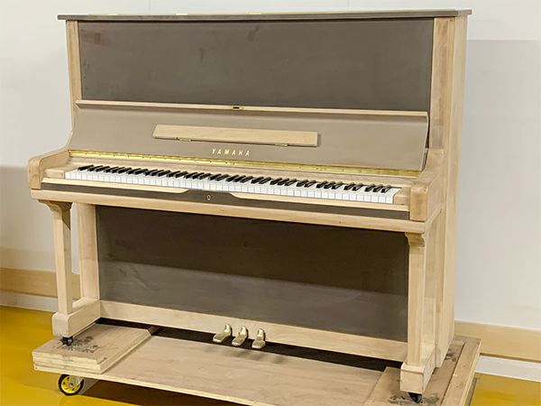 中古ピアノ YAMAHA（ヤマハ）U3H カスタム 好みの色に塗装します