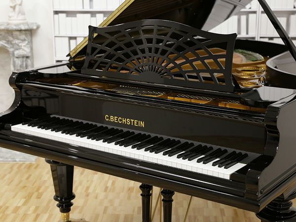 中古グランドピアノ C.BECHSTEIN（ベヒシュタイン）Model.C 時代を超えて奏でられる水彩画のような響き | 中古ピアノ・新品ピアノ販売専門店  グランドギャラリーオンラインショップ