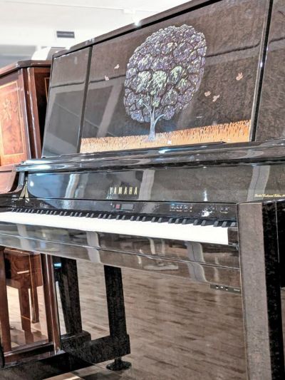YAMAHA（ヤマハ） 夢 100周年記念 歴史的名作ピアノ センチュリーカスタム アート 螺鈿(ラデン）漆芸 バーズメープルアイ オンリーワン 最高級 中古