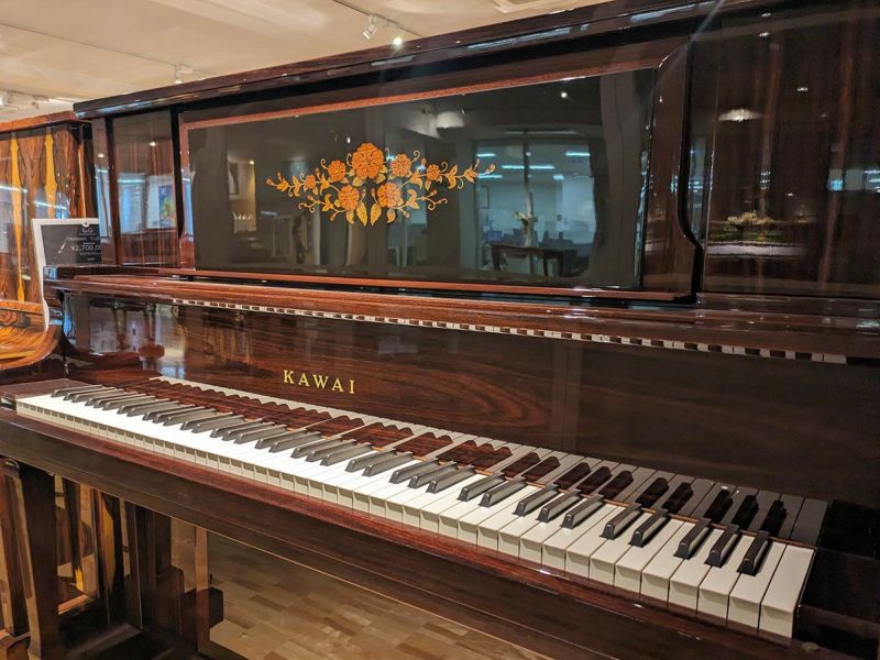 歴史的名作ピアノ KAWAI（カワイ）H201R カスタムデザイン 