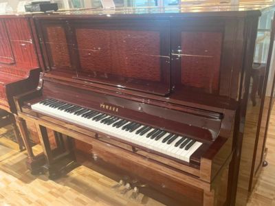 中古ピアノ KAWAI（カワイ）C380RG シンプルなフォルム、豊潤な木の 