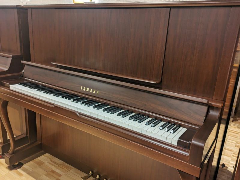 中古ピアノ　YAMAHA（ヤマハ）UX30WnC　本体