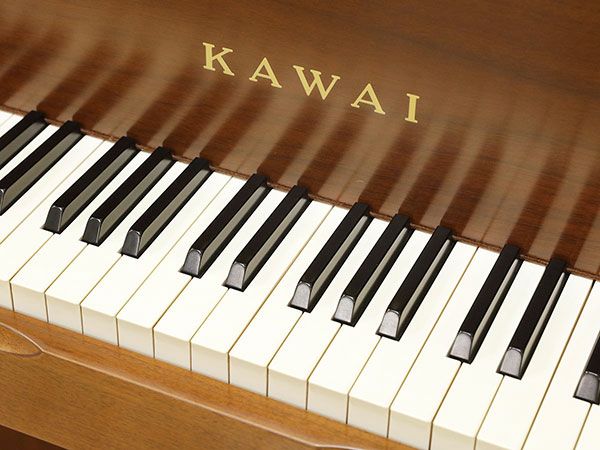 中古ピアノ　KAWAI（カワイ）K71W　鍵盤