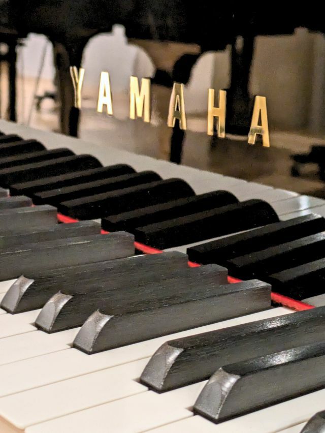 中古グランドピアノ　YAMAHA（ヤマハ）C3L　鍵盤