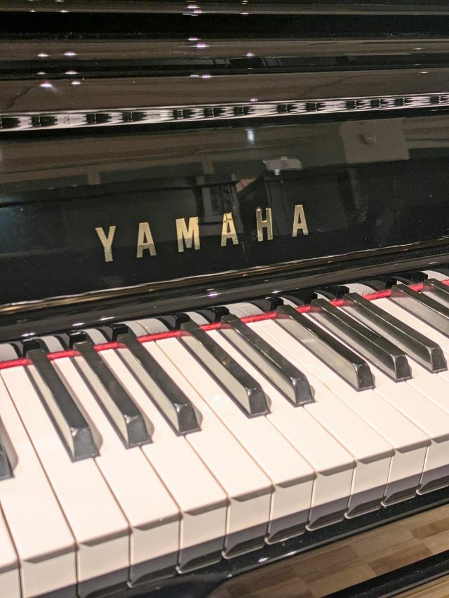 中古ピアノ YAMAHA（ヤマハ）UX30A 人気のXシリーズ♪ヤマハ上位グレード | 中古ピアノ・新品ピアノ販売専門店  グランドギャラリーオンラインショップ