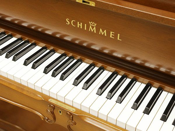 中古ピアノ　SCHIMMEL（シンメル）UP112B　ランプ付　バロック様式の逸品♪1885年創業のドイツの名門