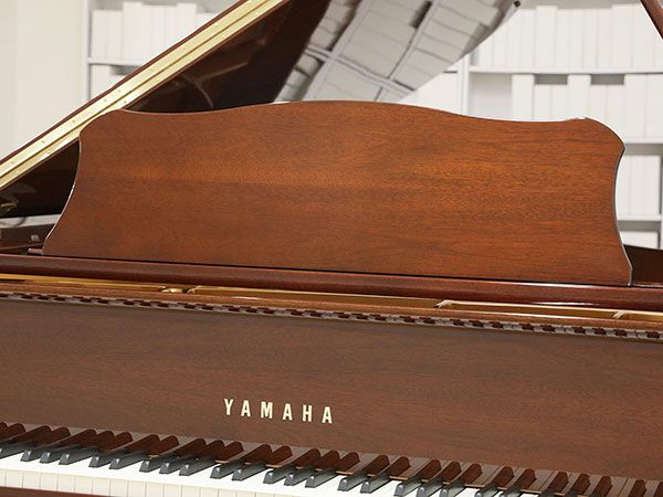 中古グランドピアノ YAMAHA（ヤマハ）C3L 銘木マホガニー使用！希少のヤマハ木目調グランドピアノ | 中古ピアノ・新品ピアノ販売専門店 グランド ギャラリーオンラインショップ