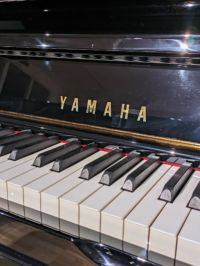 中古ピアノ　YAMAHA（ヤマハ）YU50　鍵盤