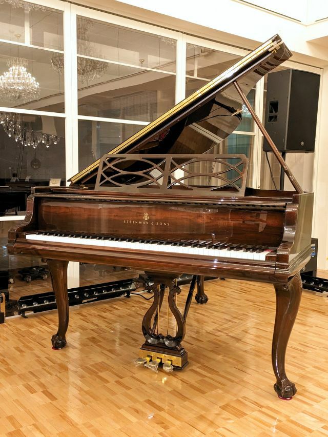 自動演奏機能付　中古スタインウェイ (STEINWAY＆SONS）M170 チッペンデール　本体