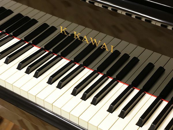 中古グランドピアノ　KAWAI（カワイ）RX2G-EU　鍵盤