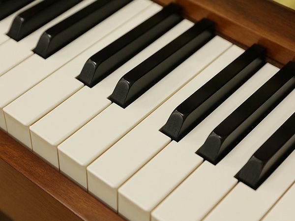 新品ピアノ KAWAI(カワイ）C-380 | 中古ピアノ・新品ピアノ販売専門店 グランドギャラリーオンラインショップ