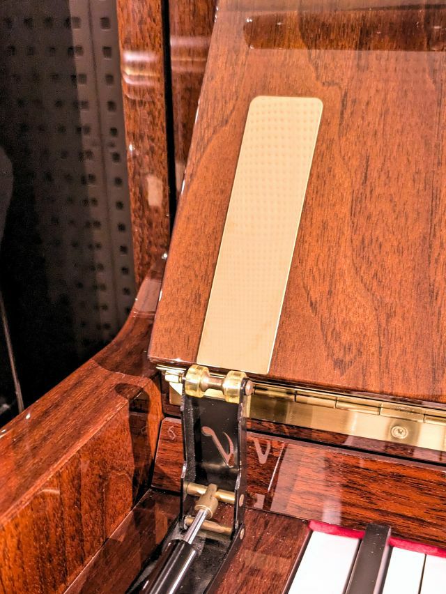 PETROF（ペトロフ） P125F1 中古ピアノ 1864年創業のチェコの老舗