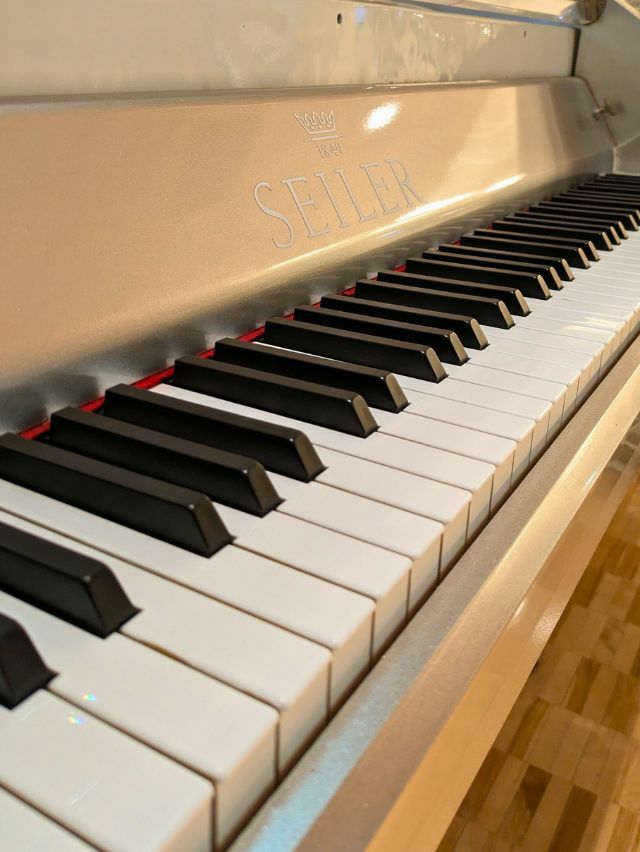 電子ピアノ新入荷】RolandからLXシリーズ最高峰モデルのLX708GP