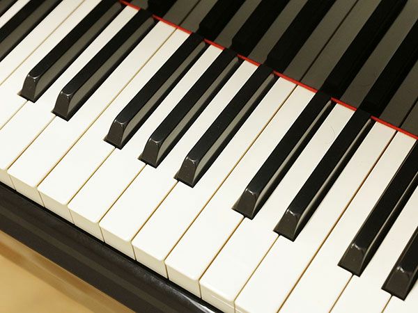 中古グランドピアノ　KAWAI（カワイ）CA40N　鍵盤
