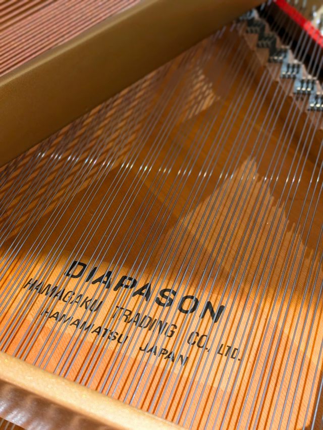 DIAPASON（ディアパソン） 183E 中古グランドピアノ ホワイト再塗装済