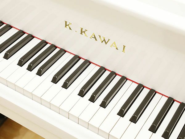 ホワイトピアノ KAWAI（カワイ）KG3C 中古 カワイKGシリーズの白いグランドピアノ | 中古ピアノ・新品ピアノ販売専門店 グランド ギャラリーオンラインショップ