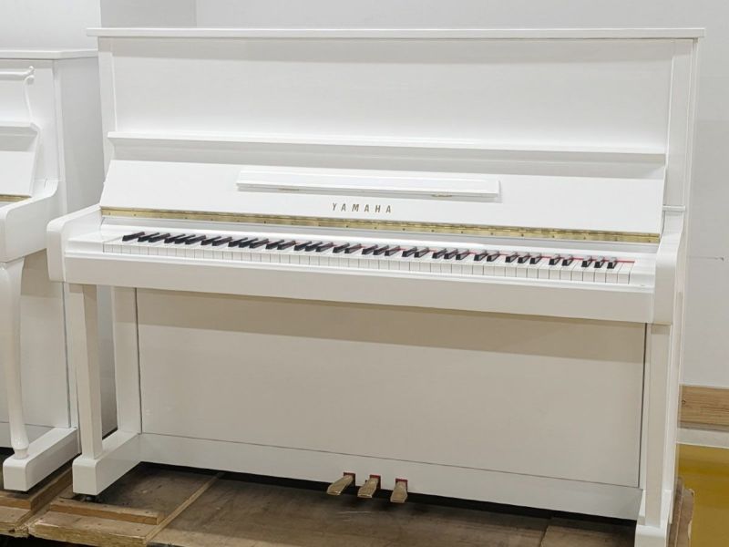中古ピアノ　YAMAHA（ヤマハ）MC10A　シンプルなホワイトピアノ 