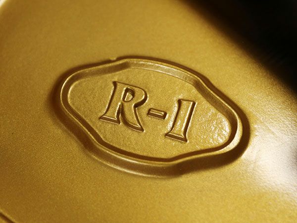 KAWAI（カワイ）R1　ロゴ