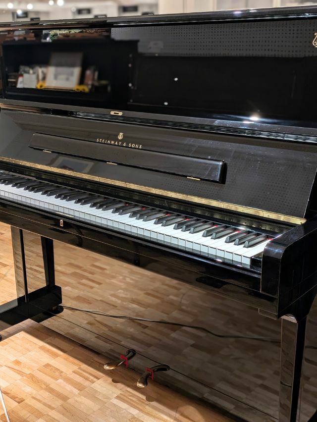 STEINWAY&SONS(HAM)（スタインウェイ＆サンズ）K132　本体