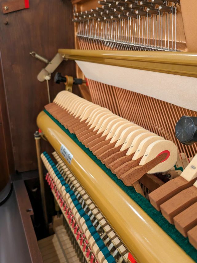 KAWAI（カワイ） CD500 中古ピアノ 存在感抜群のオンリーワンモデル