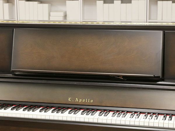 中古アップライトピアノ　APOLLO（アポロ）U2000　譜面台