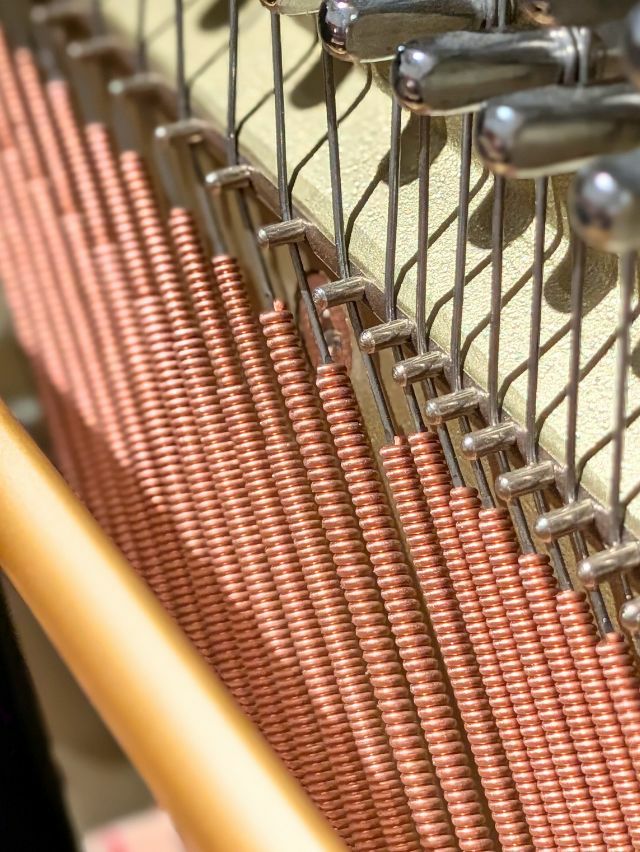 中古ピアノ　BOSTON（ボストン）UP118EPE　フレーム