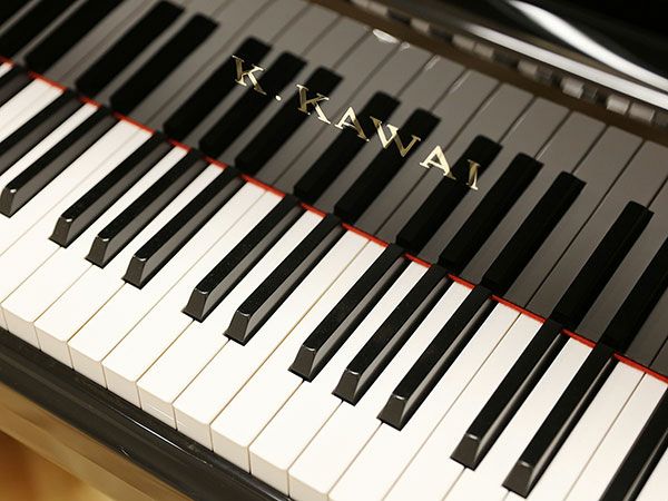 中古グランドピアノ　KAWAI（カワイ）GM10K　鍵盤