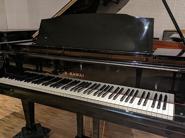 中古グランドピアノ　KAWAI（カワイ）NX40A　本体