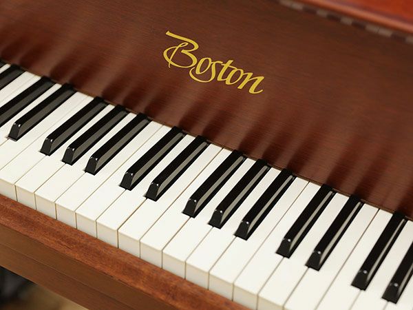 中古グランドピアノ　BOSTON（ボストン）GP178II　マホガニー　鍵盤