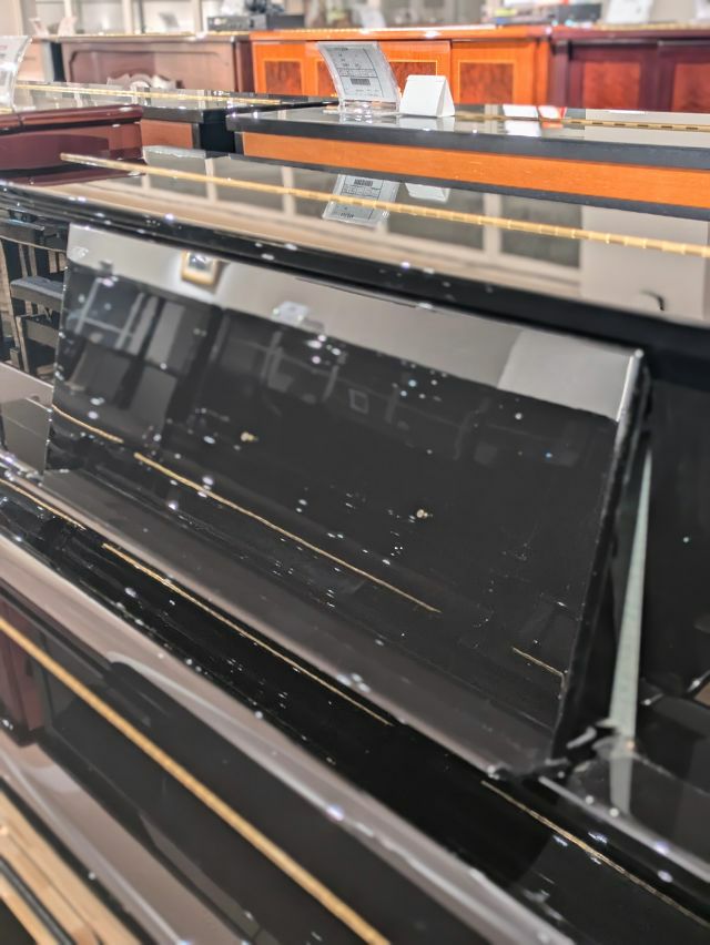 中古ピアノ　YAMAHA（ヤマハ）UX10A　譜面