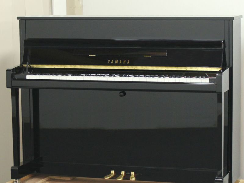中古ピアノ　YAMAHA（ヤマハ）b113　本体