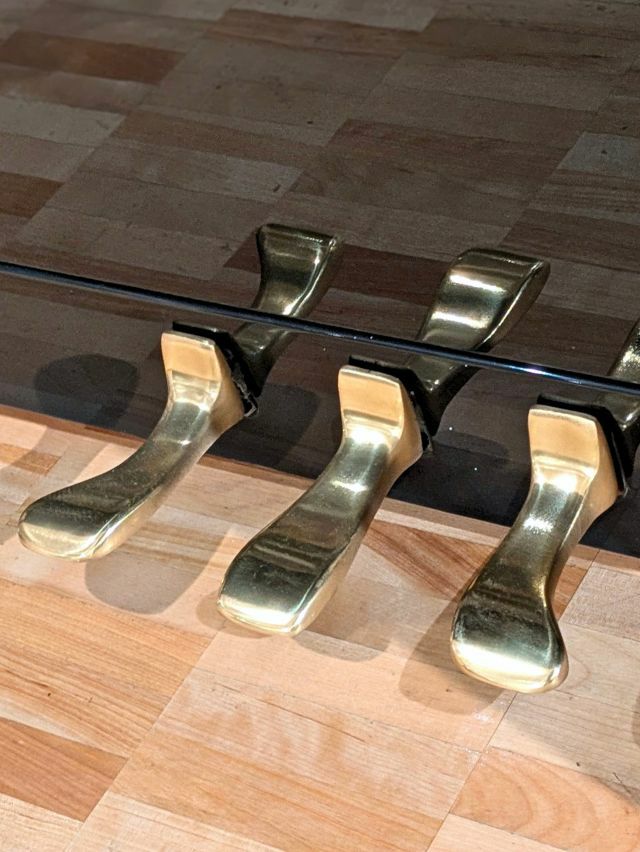 SCHIMMEL（シンメル）120TN_ピアニスト「ラトコ・デロルコ」のサイン