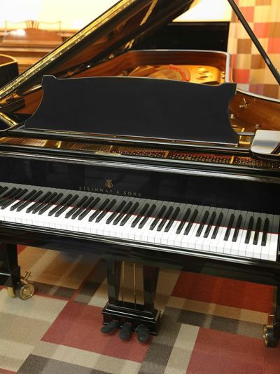 中古グランドピアノ BOSENDORFER（ベーゼンドルファー）200 「音楽の都 