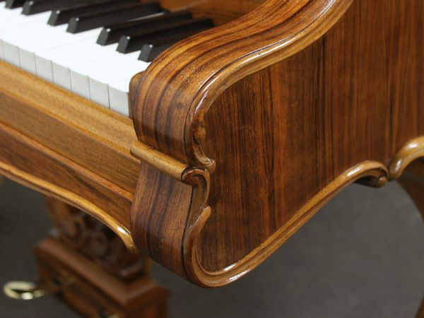 STEINWAY&SONS（スタインウェイ＆サンズ）M170 LouisXV_飾り１