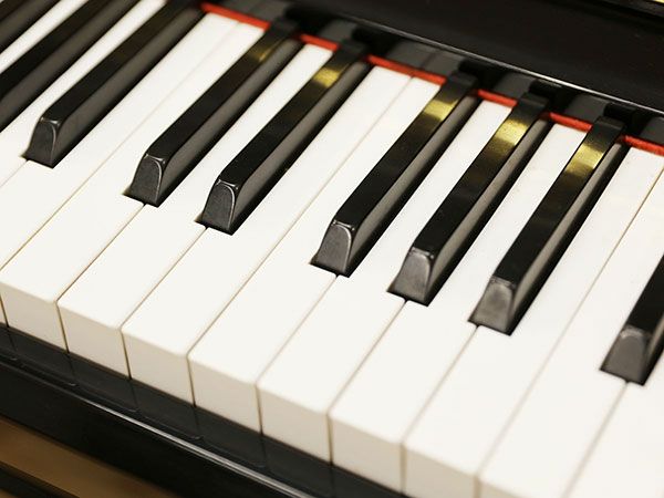 中古ピアノ　MARCHEN（メルヘン）MS500　鍵盤