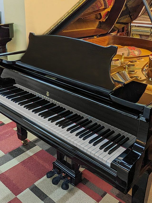 中古スタインウェイ (STEINWAY＆SONS）B211　1998年・ハンブルグ製