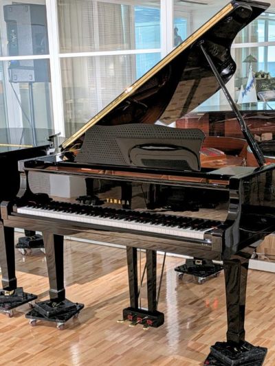 中古グランドピアノ YAMAHA（ヤマハ）C2X クリアな粒立ちと、ピュアで 