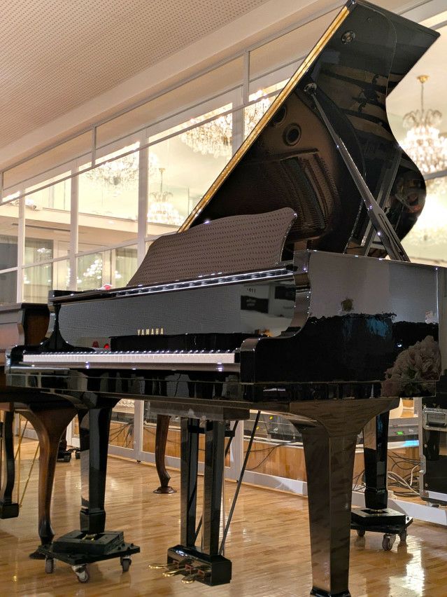 中古グランドピアノ　YAMAHA（ヤマハ）C2L　本体