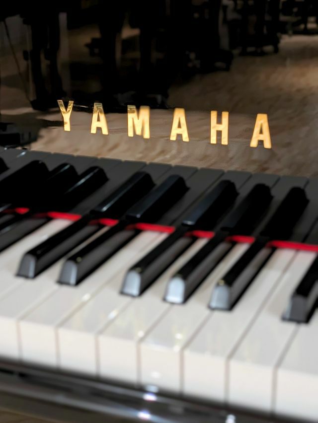 中古グランドピアノ　YAMAHA（ヤマハ）C2L　鍵盤