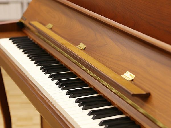 中古ピアノ　KAWAI（カワイ）Si15 Gilda（ジルダ）　ロング譜面台