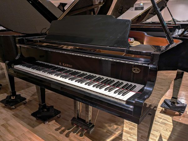 中古グランドピアノ　KAWAI（カワイ）CA40M　本体