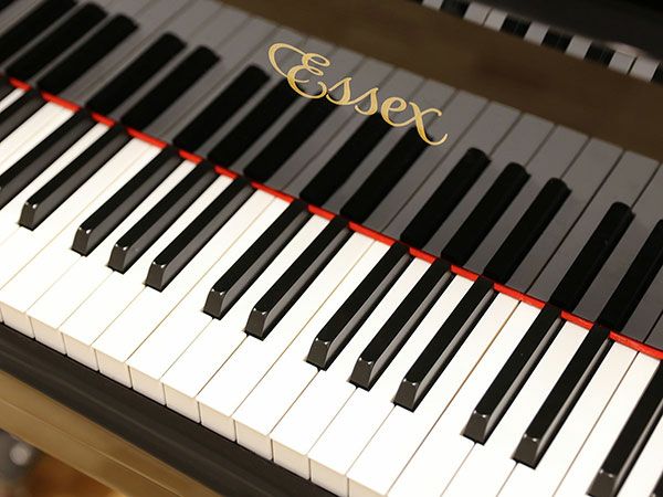 中古グランドピアノ　ESSEX（エセックス）EGP155E　鍵盤