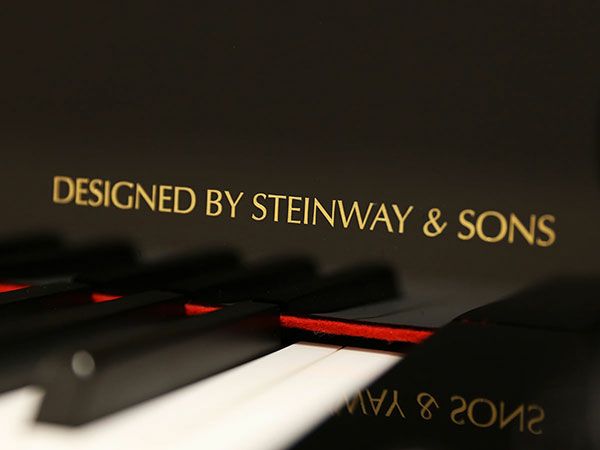 中古グランドピアノ　ESSEX（エセックス）EGP155E　スタインウェイ設計