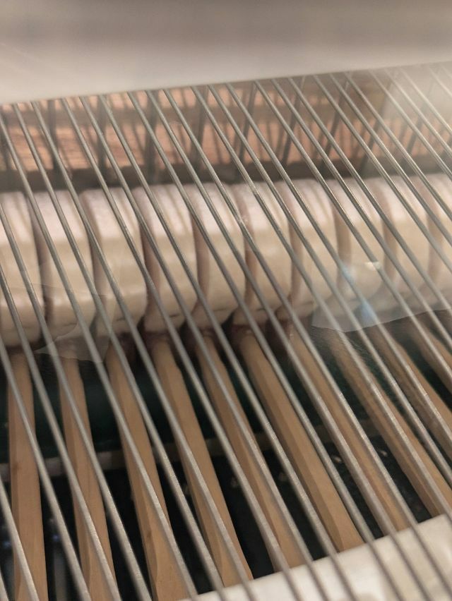 中古グランドピアノ　KAWAI（カワイ）CR40A　ハンマー