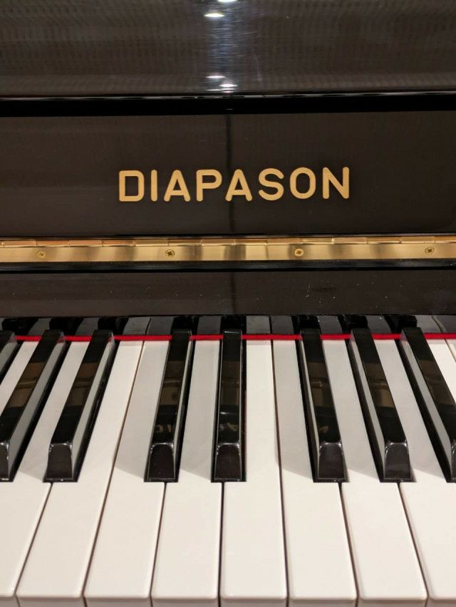 中古ピアノ　DIAPASON（ディアパソン）D35B　鍵盤