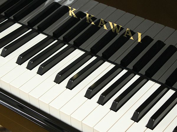 中古グランドピアノ　KAWAI（カワイ）RX3H　鍵盤