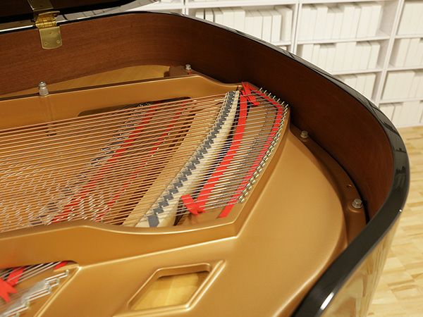 中古グランドピアノ　BOSTON（ボストン）GP178PE　ワイドテイル設計