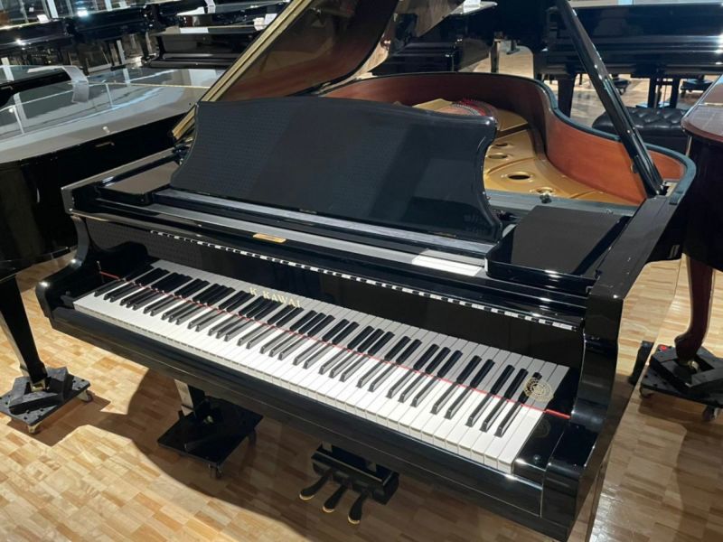 中古グランドピアノ KAWAI（カワイ）RX3G-EU ピアノマスク付 欧州の技術品とカワイの技術の競演 | 中古ピアノ・新品ピアノ販売専門店  グランドギャラリーオンラインショップ