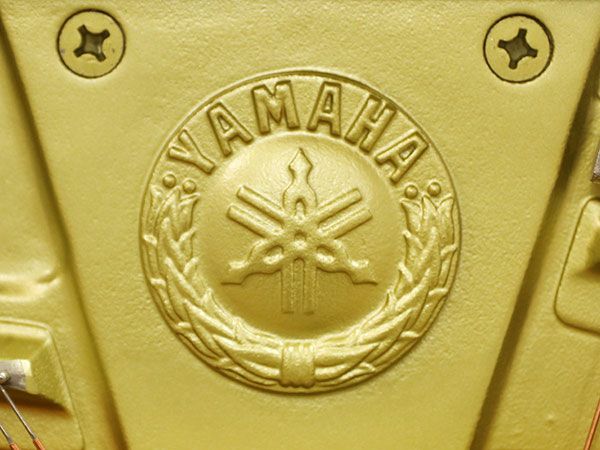 中古ピアノ　YAMAHA（ヤマハ）YUS3MhC　ロゴ