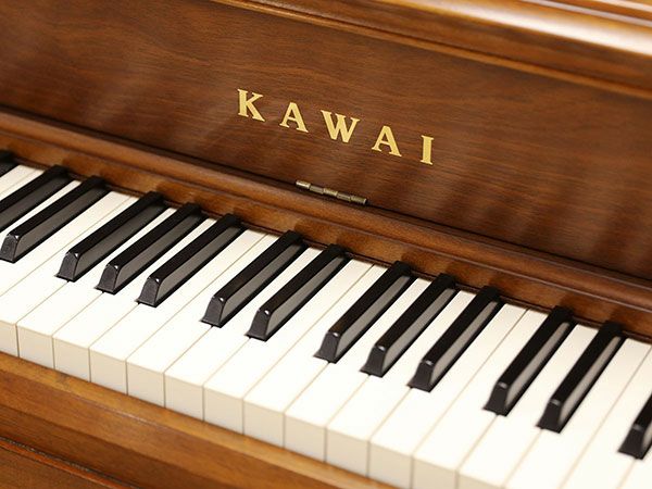 中古アップライトピアノ　KAWAI（カワイ）C81F　高年式♪カワイ家具調ピアノ